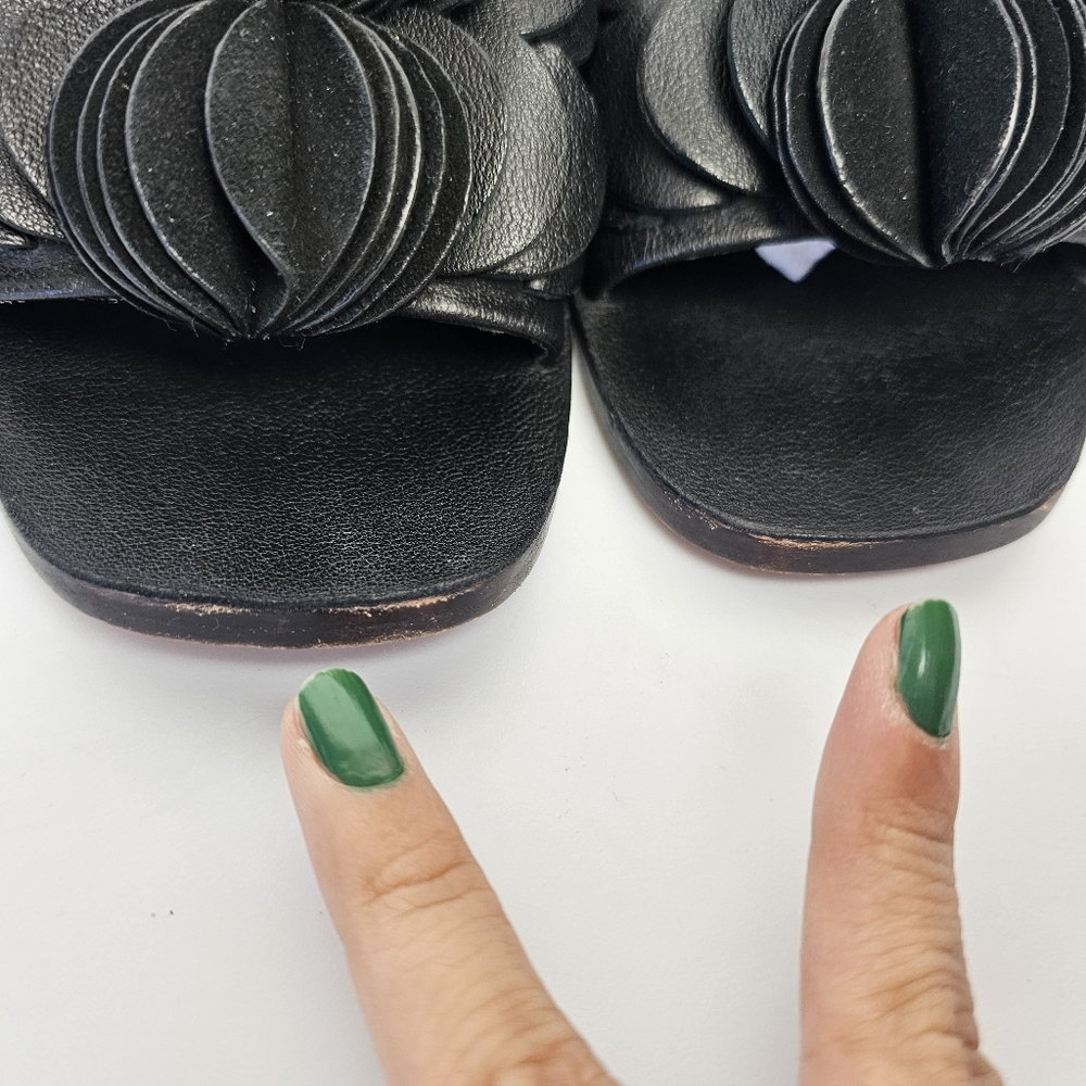 Mercedes Castillo Delphia  Black Lambskin Leather Petal Overlay Slide Ons Sz 8.5 - Picture 5 of 11
